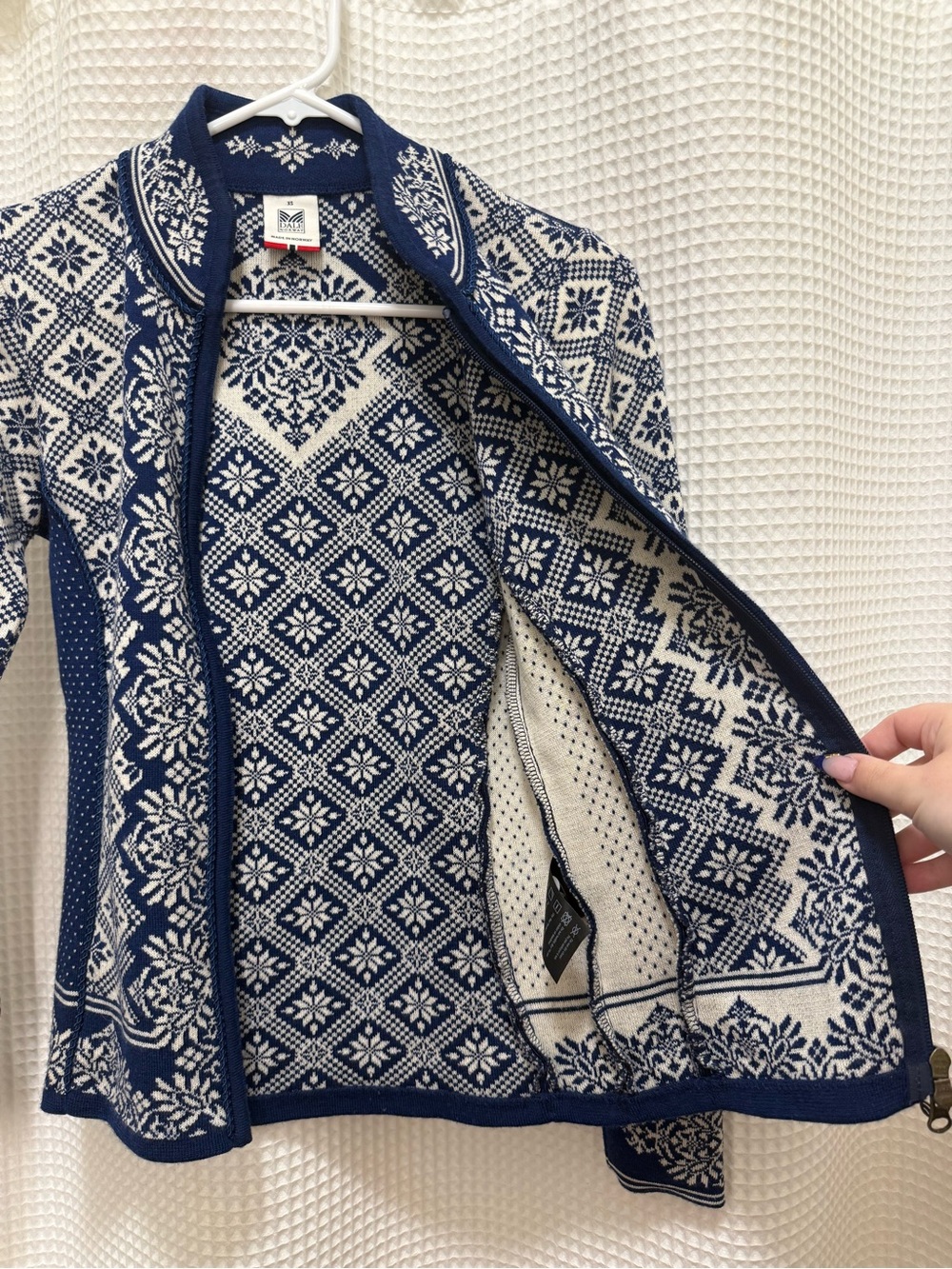 Dale of Norway - Navy and White Patterned Zip-Up Women's Jacket - Picture 14 of 15
